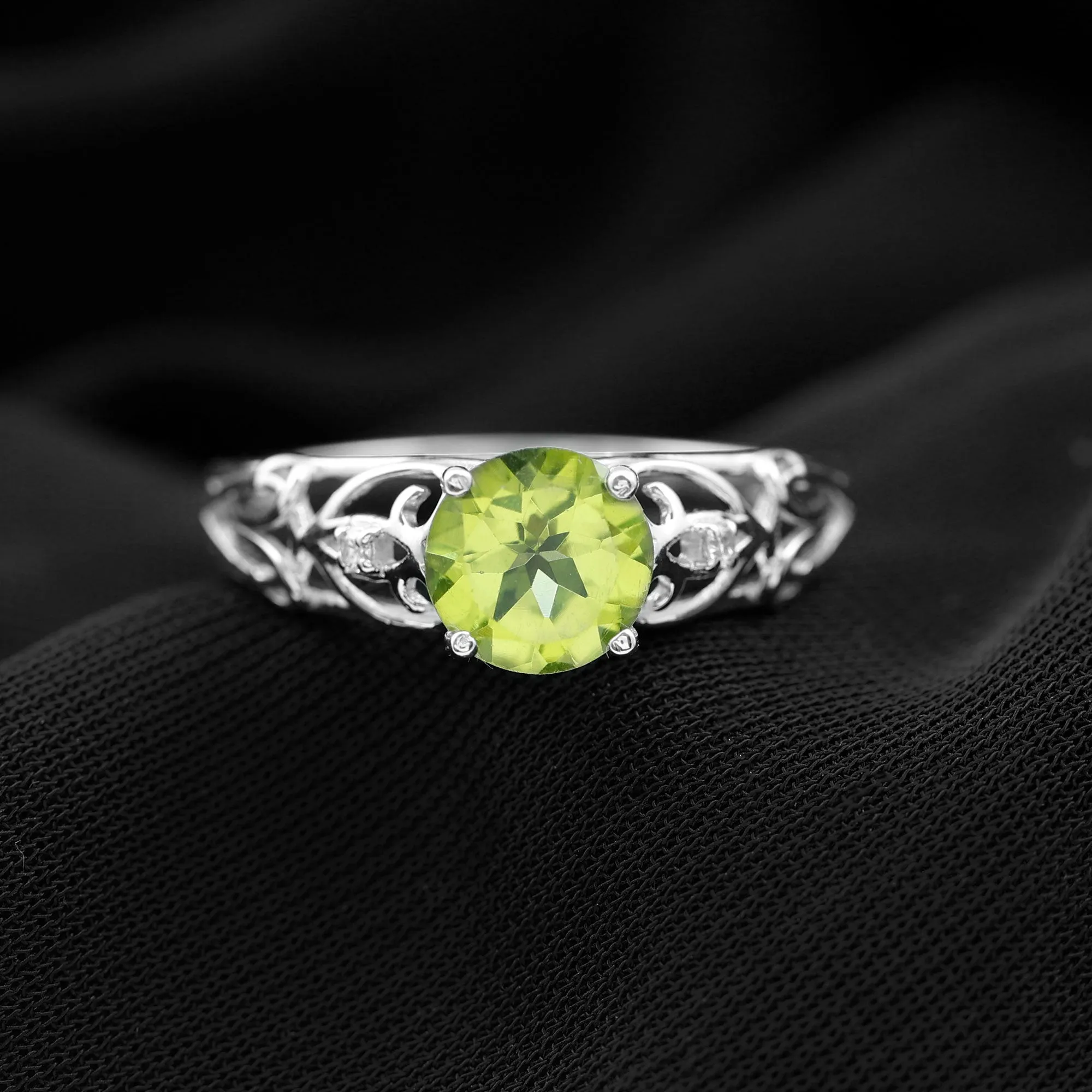 1.25 CT Antique Peridot Solitaire Ring with Diamond Accent