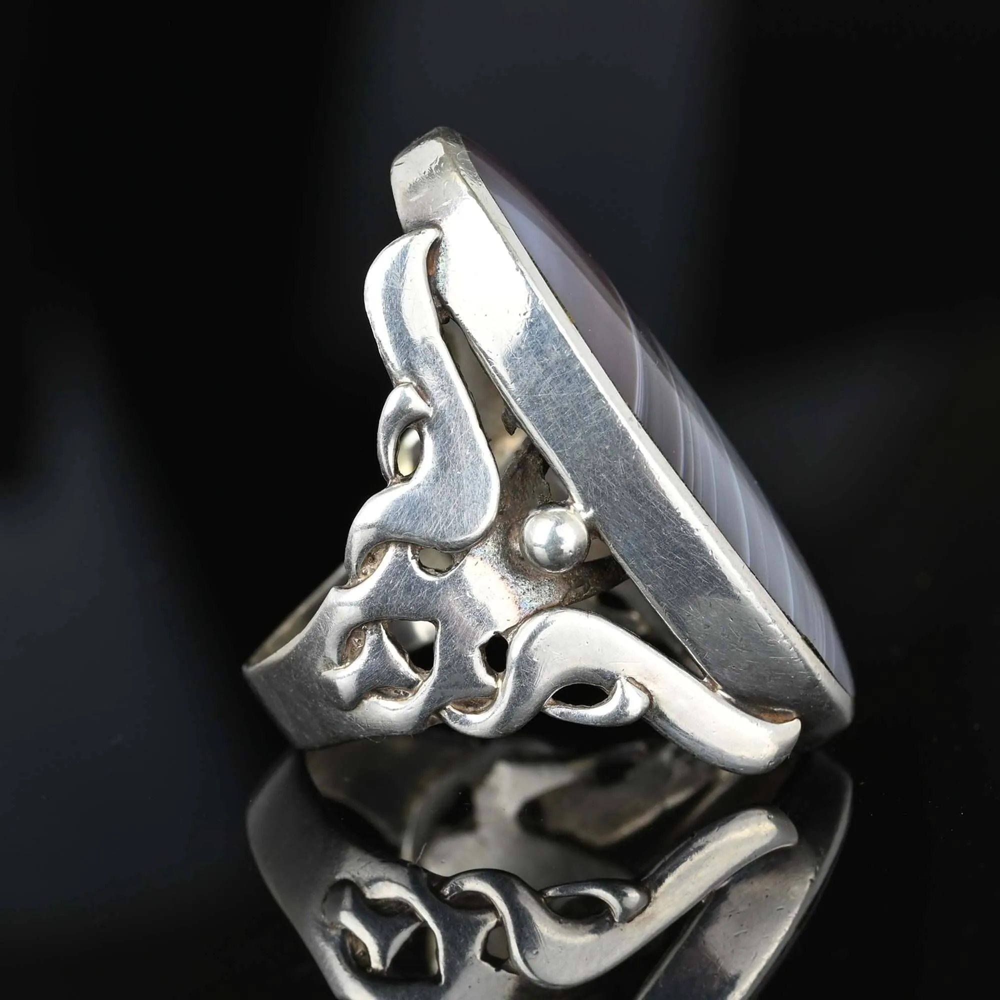 Arts & Crafts Scottish Montrose Agate Ring in Silver
