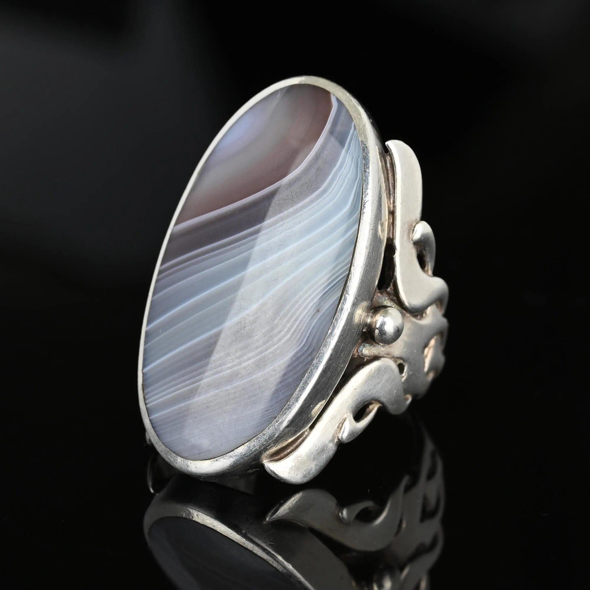 Arts & Crafts Scottish Montrose Agate Ring in Silver
