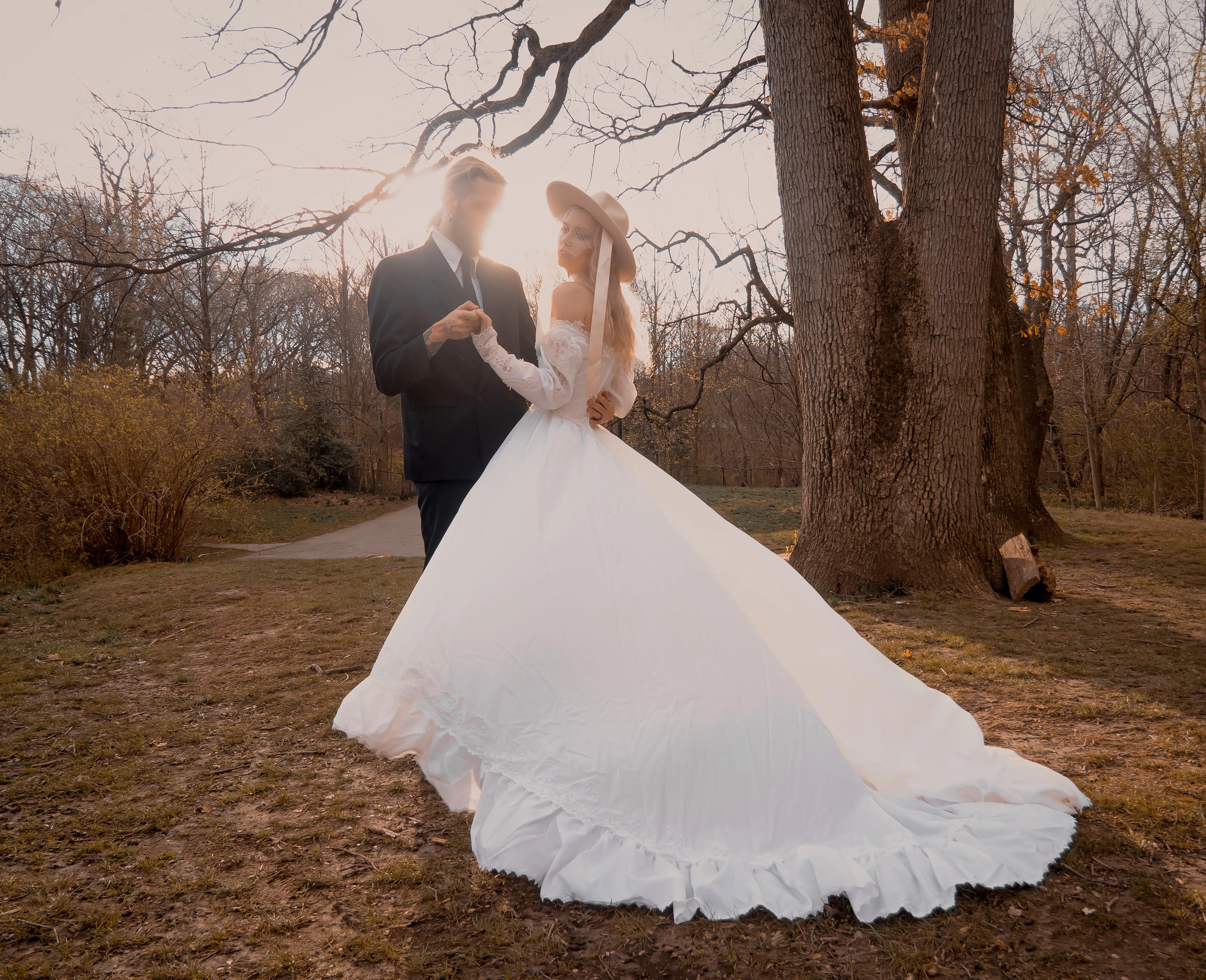 Ivory | Lively Ghosts Veiled Hat