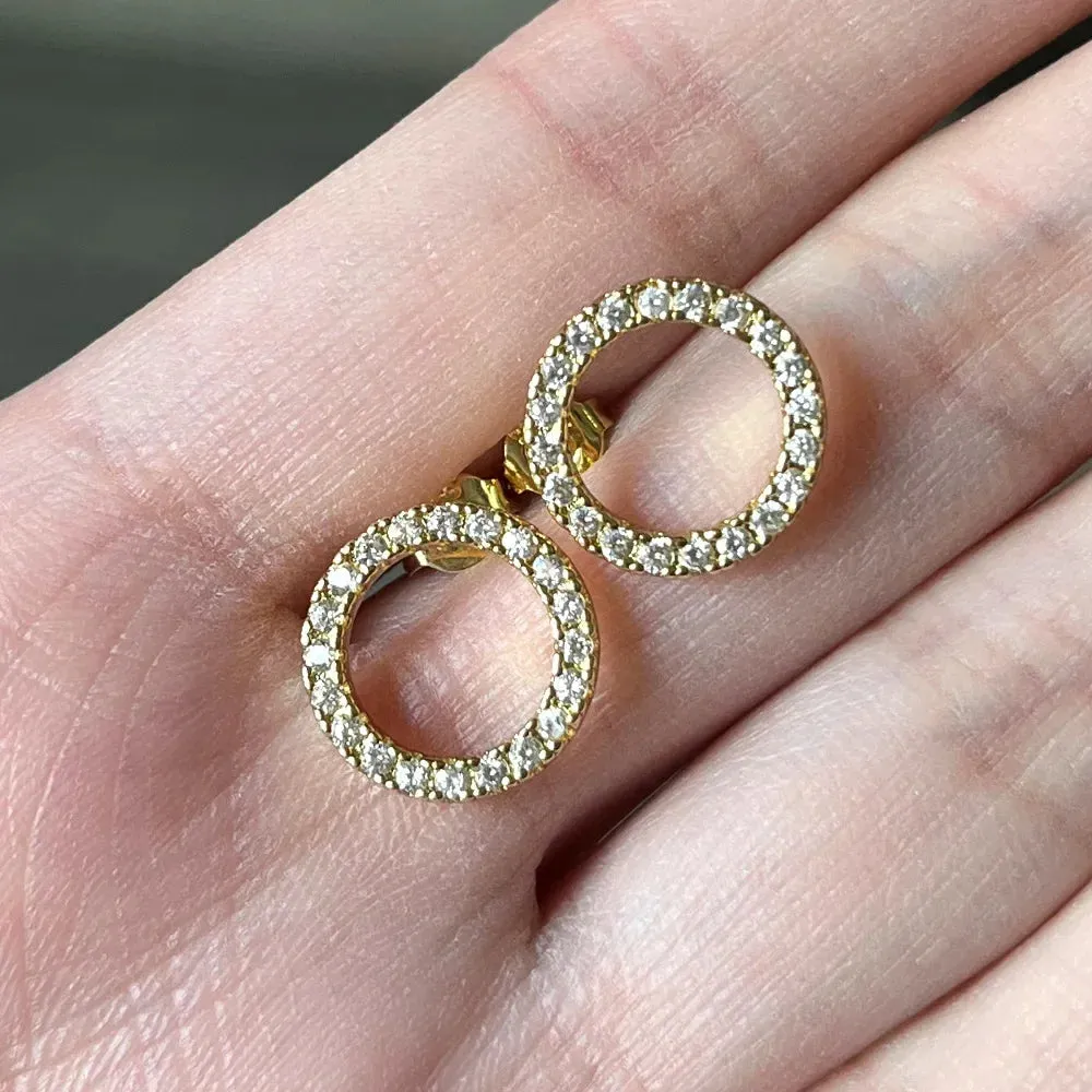 Ne'w Delicate Hollow Out Circle Stud Earrings Full Paved CZ Stone Simple Stylish Women's Earring Daily Collocation Accessories