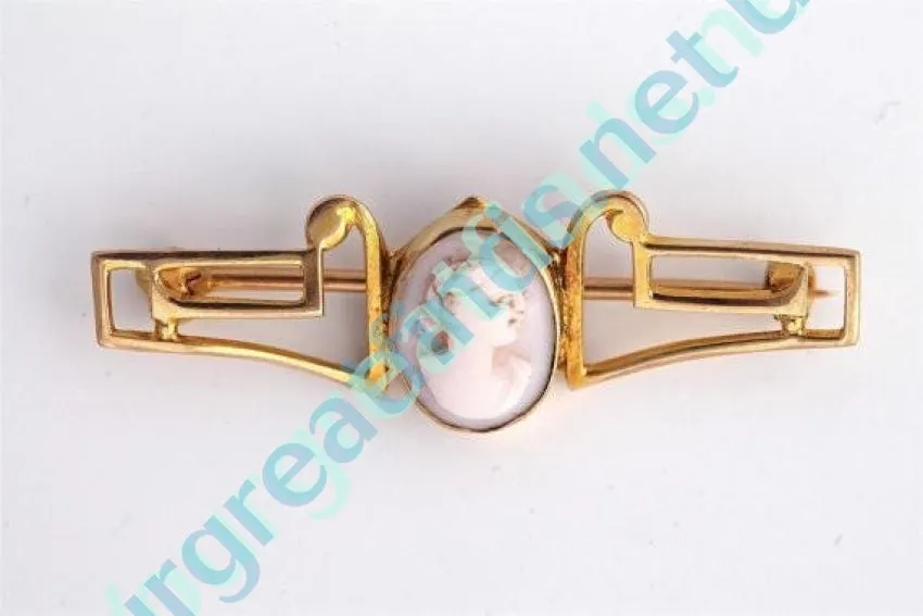 Pink Conch Shell 10k Gold Cameo Bar Pin