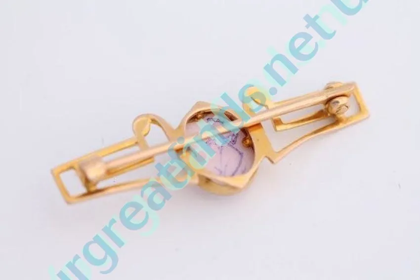 Pink Conch Shell 10k Gold Cameo Bar Pin