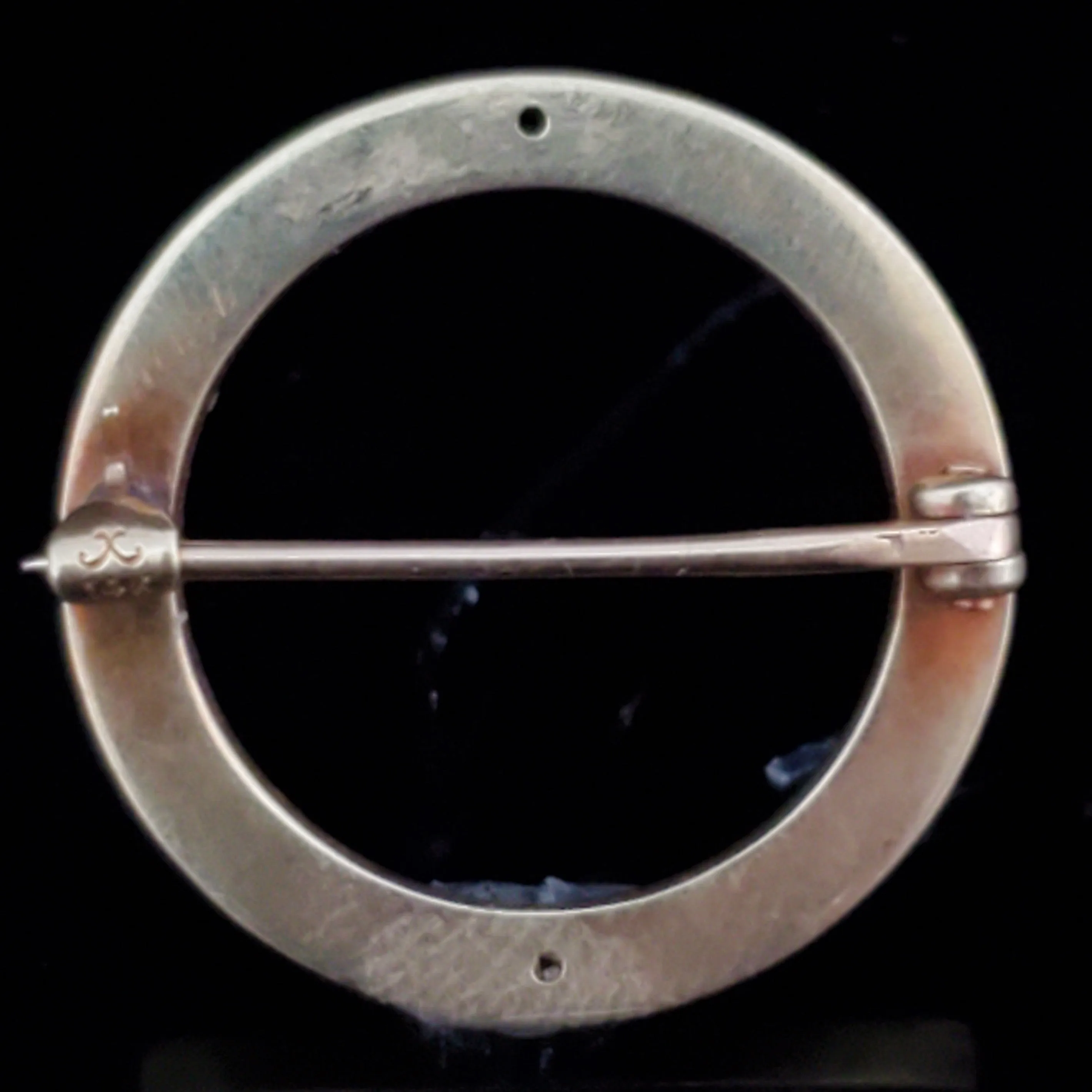The Durham - Krementz Art Deco Era 14k Gold Brooch