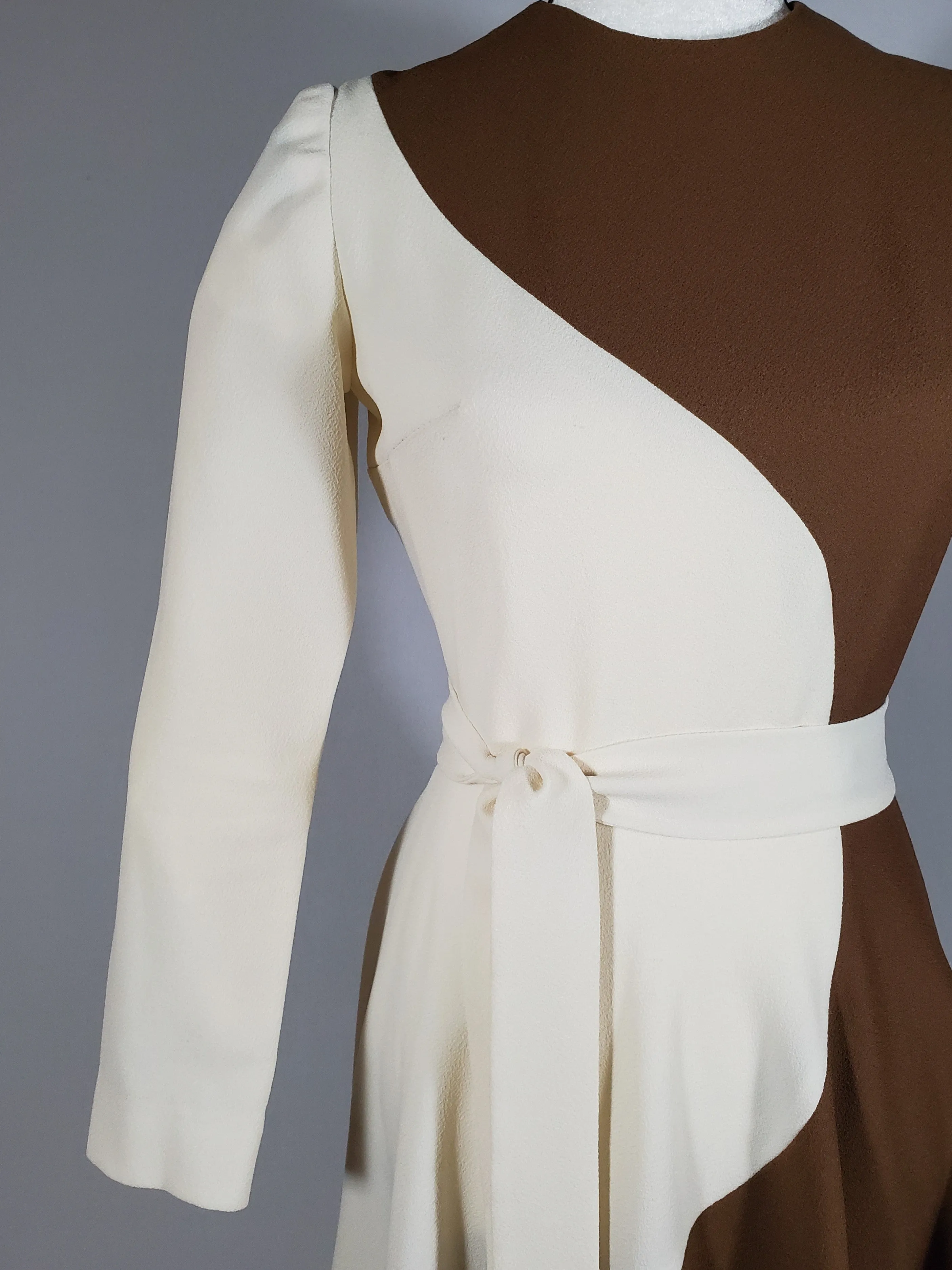 Vintage At-Home Dress from the VOGUE PARIS ORIGINAL LANVIN Pattern 2576 ca. 1970’s
