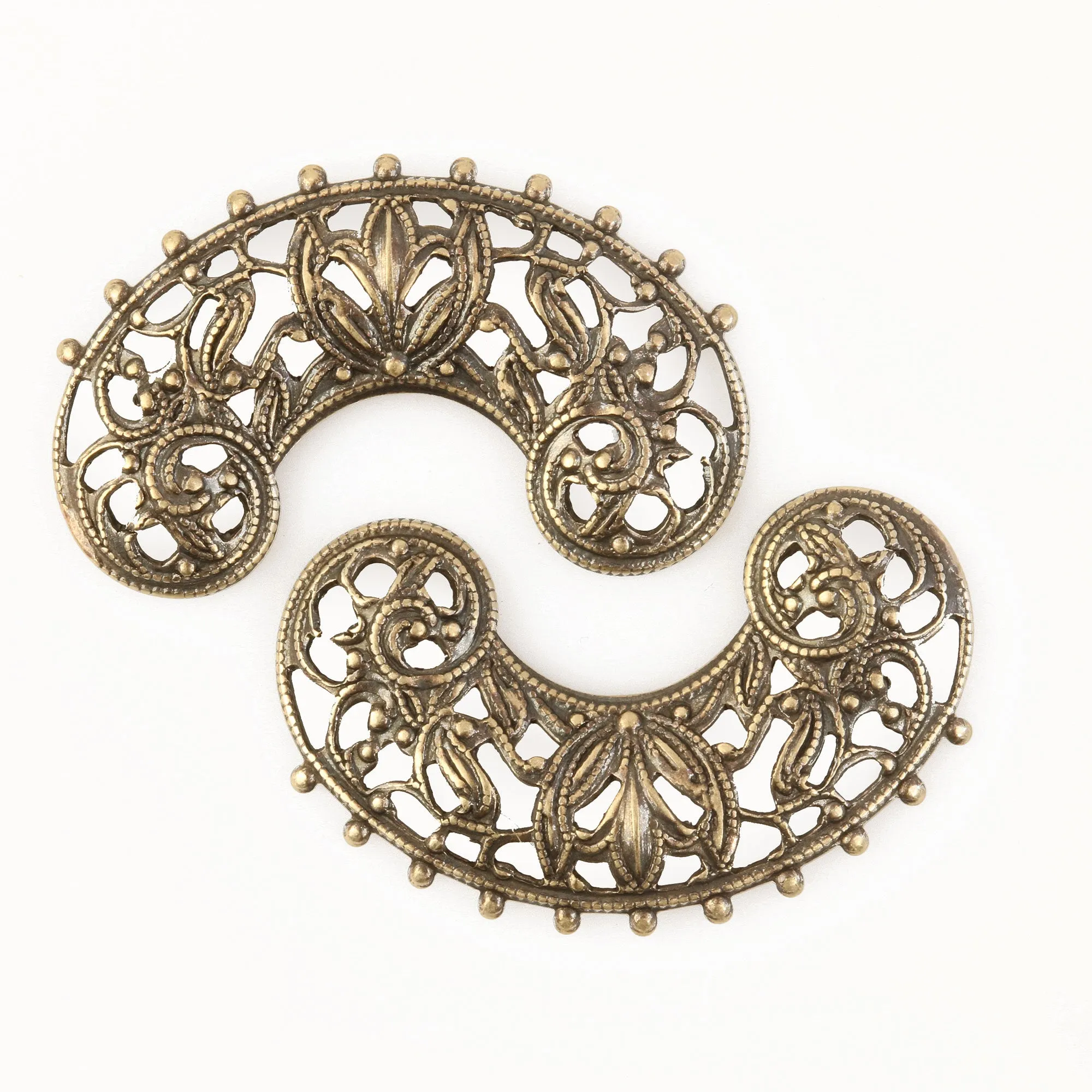 Vintage solid raw brass stamped filigree kidney shape connector. 30x20mm Pkg. of 2. b9-0872(e)